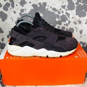 Nike WMNS Huarache Run SD